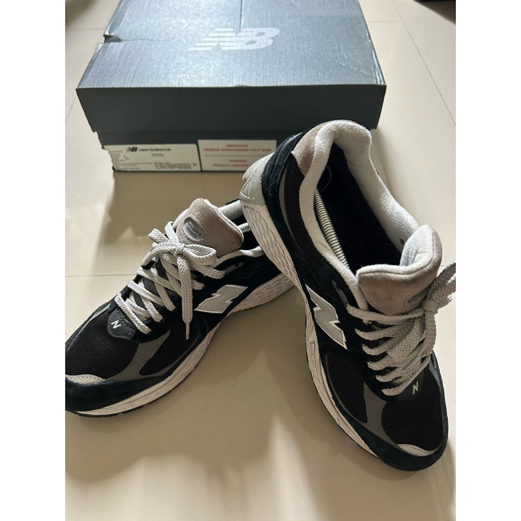 Preloved - NB 2002R GoreTex size 8