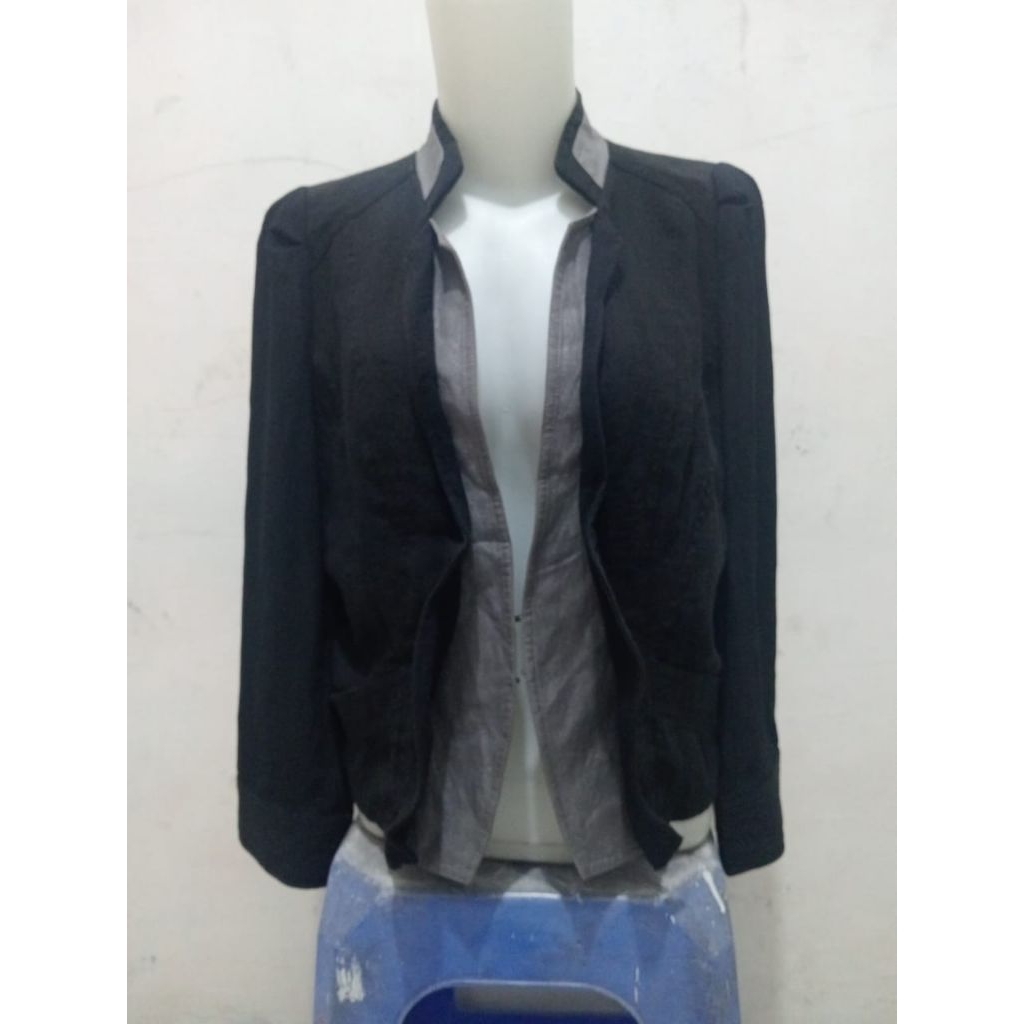 blazer crop hitam