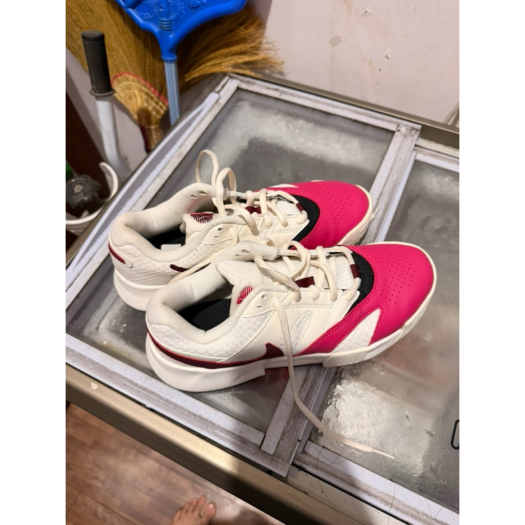 sepatu tenis nike second