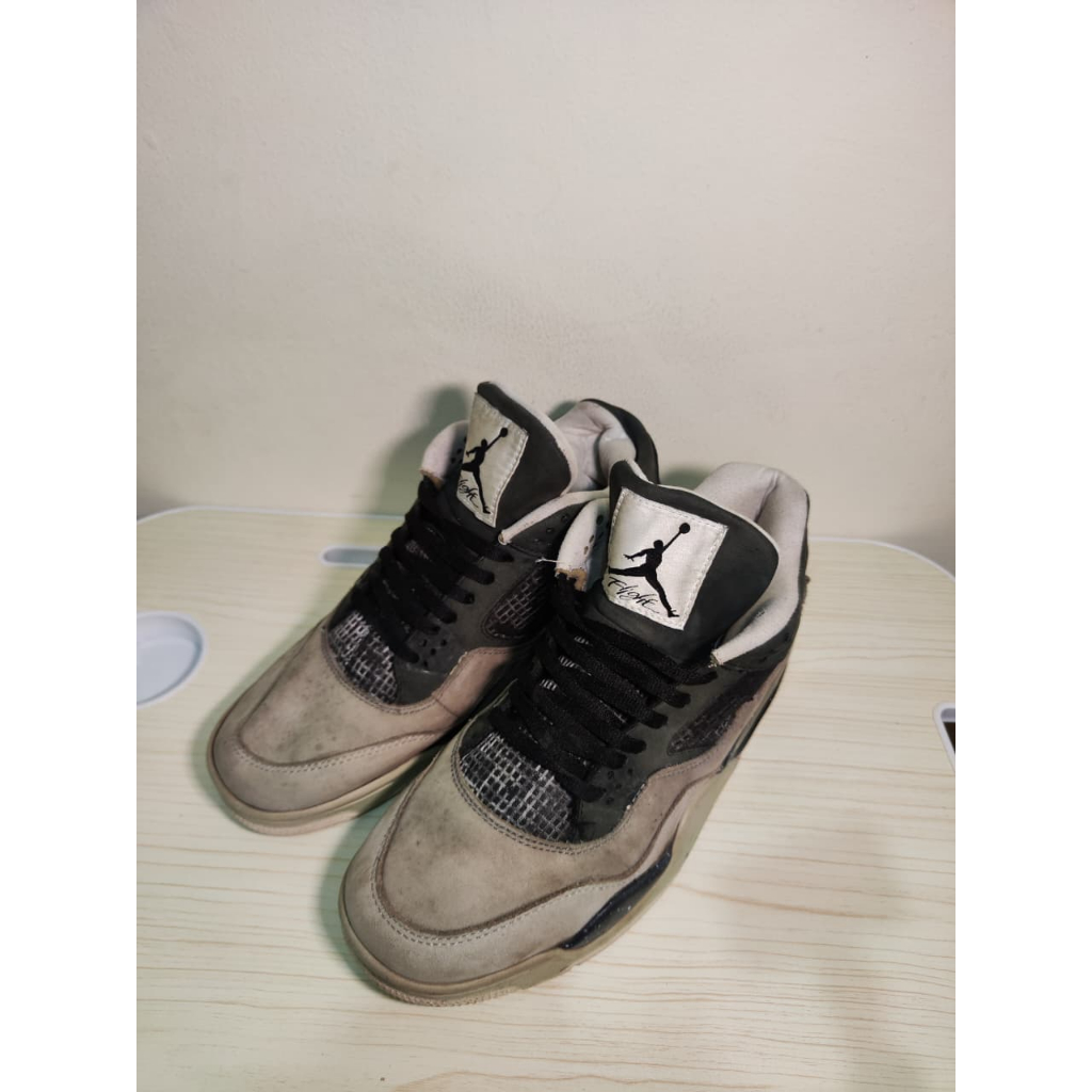Nike Air Jordan 4 Retro size 45 Insole 29 cm Sepatu Sneakers Bekas