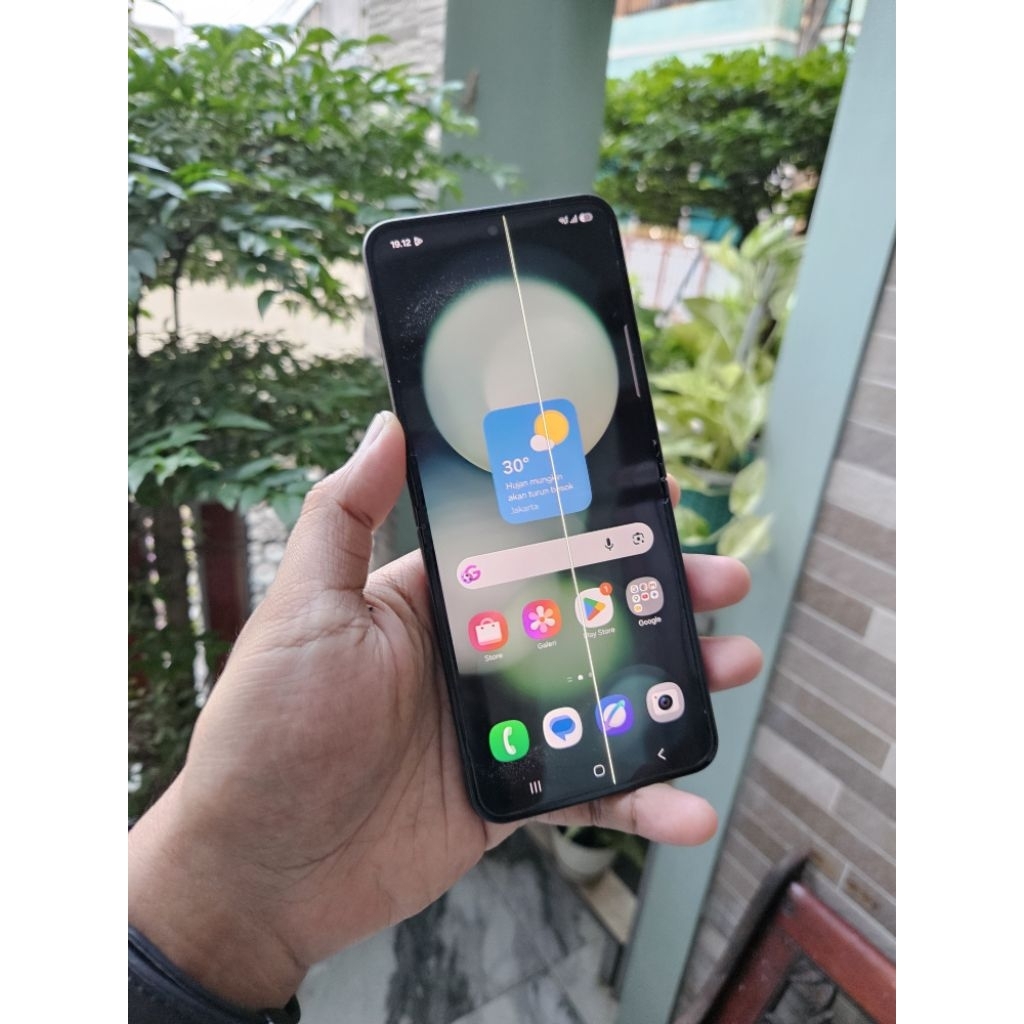 Handphone Hp Samsung Z Flip 5 5G 8/512 Second Bekas Murah
