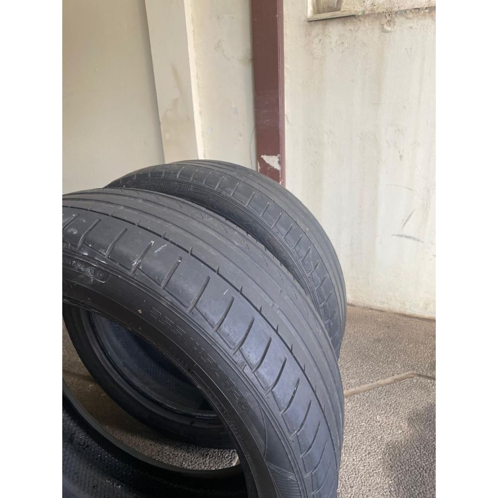 Falken Azenis 255 45 r20