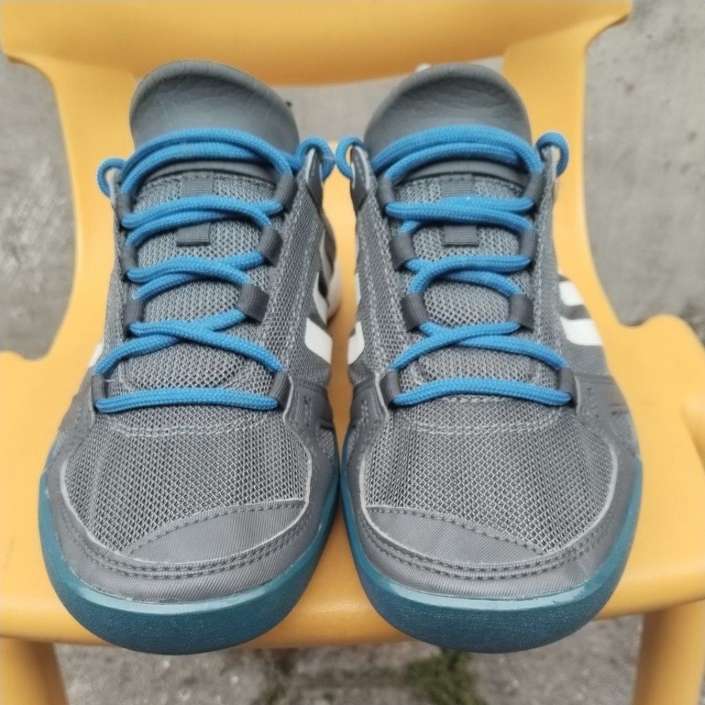Sepatu Adidas Terrex daroga