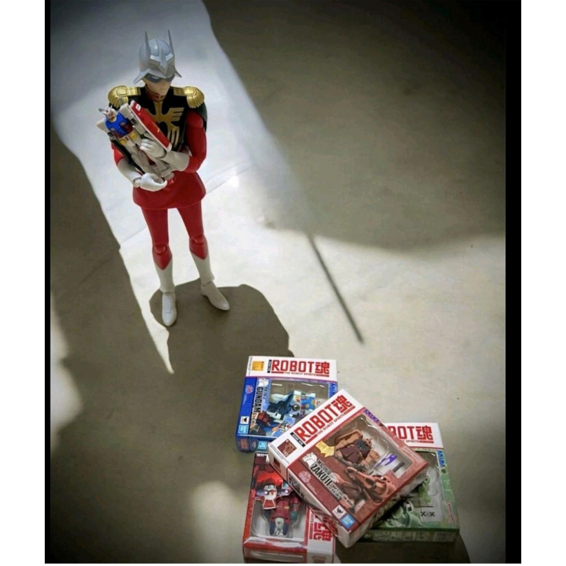 BANDAI MINIATURE ROBOT SPIRIT GUNDAM RX-78-2 & ZAKU [SUPER MINI FIGURE] GASHAPON