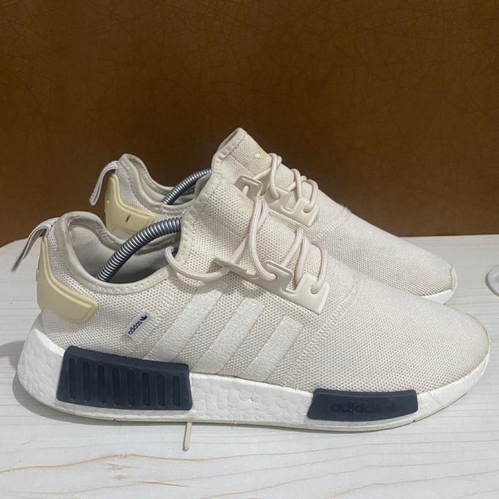 Sepatu second - PRELOVED brand adidas NMD R1 Ecru Tint GX9528 Size 44 original