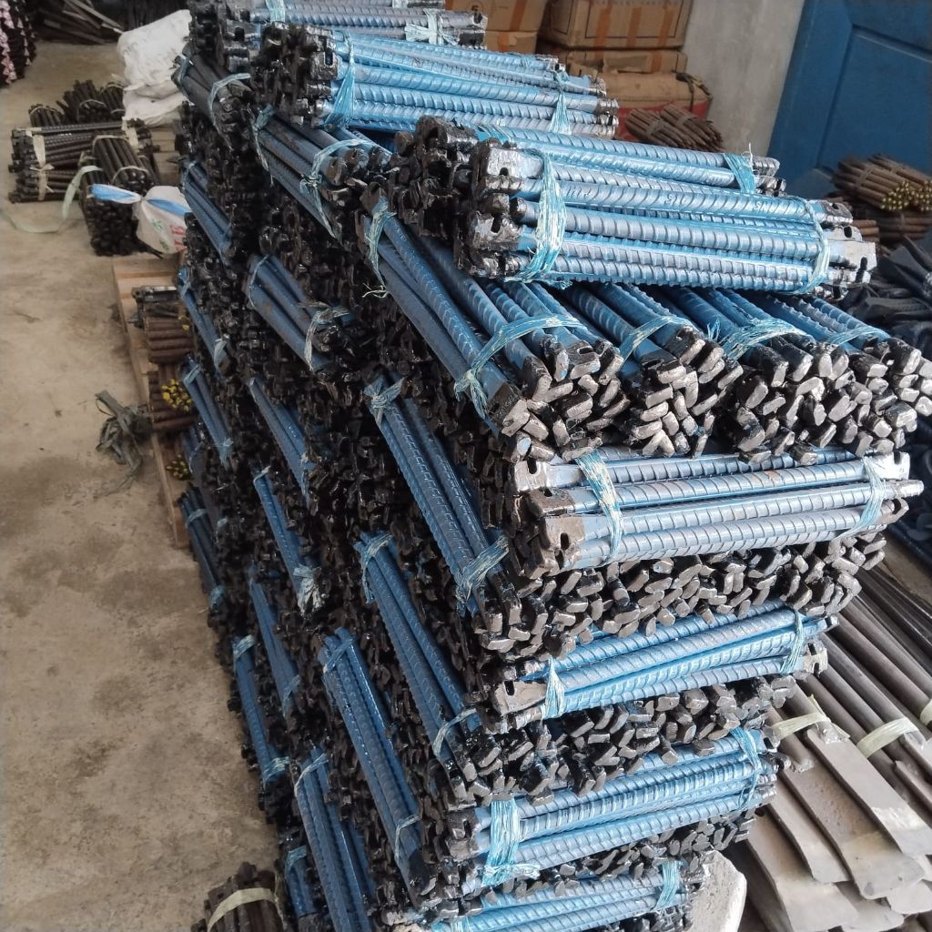 Kunci Besi/penekuk Besi 8-10 Bahan Baja Ulir
