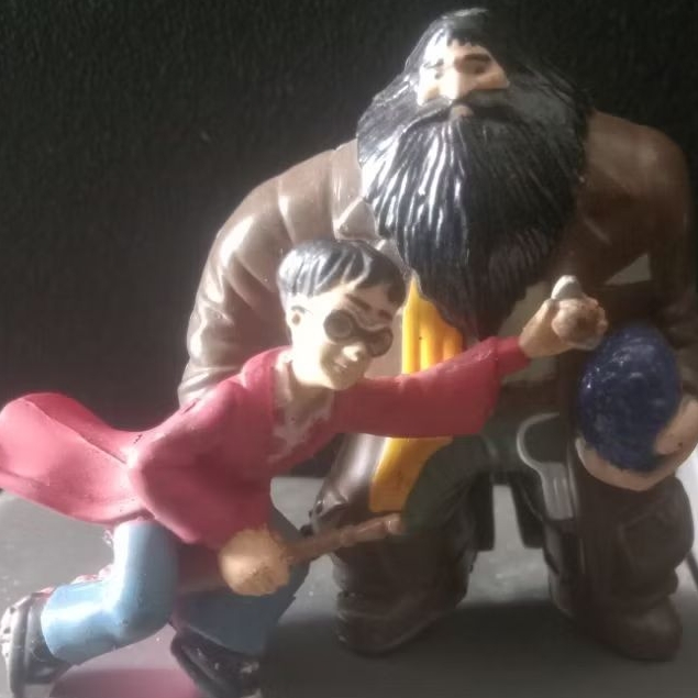 ACTION FIGURE HARRY POTTER PAKE TONGKAT MCFARLANE 7 CM+ RUBEUS HAGRID 8 CM