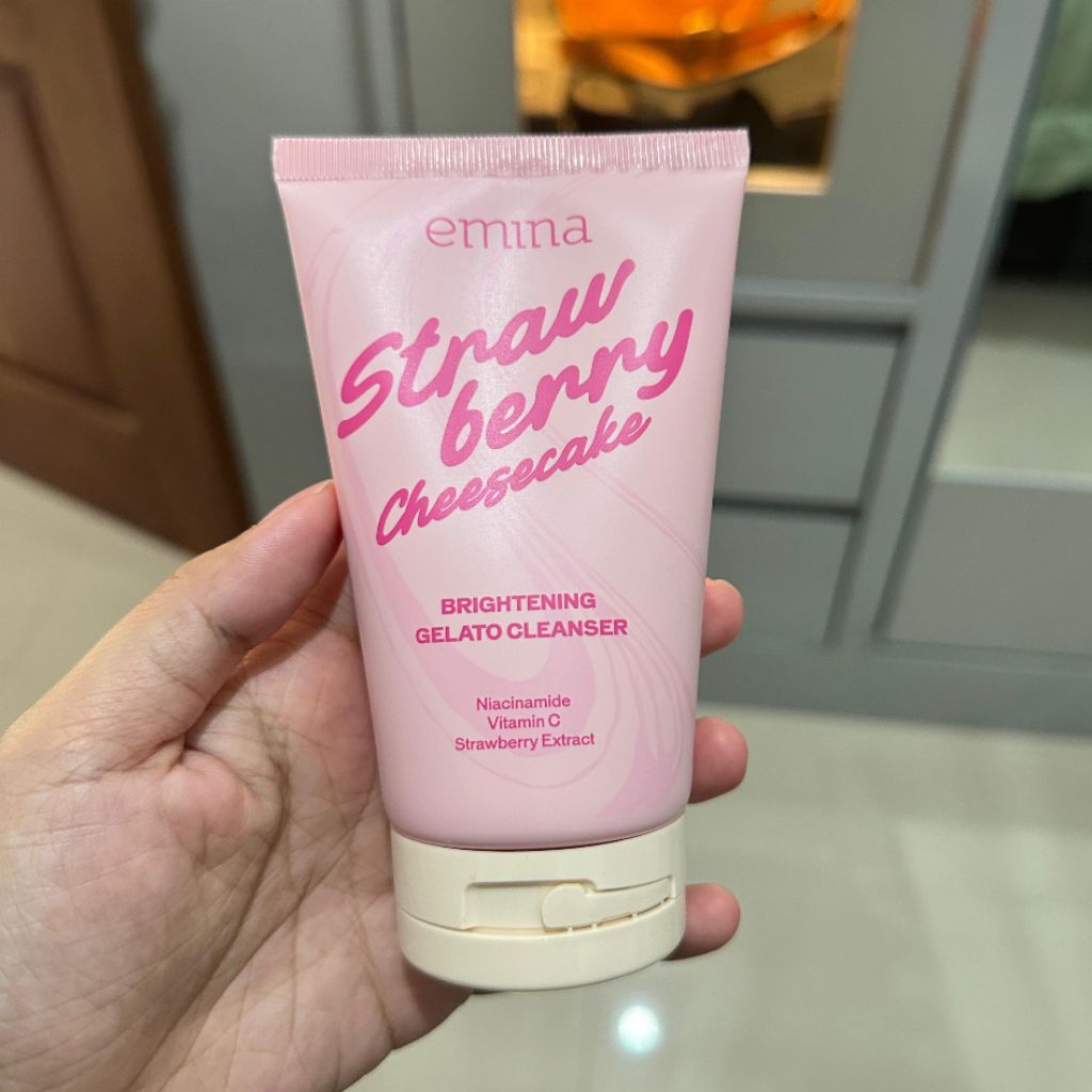 EMINA Strawberry Cheesecake Brightening Gelato Cleanser 100ml