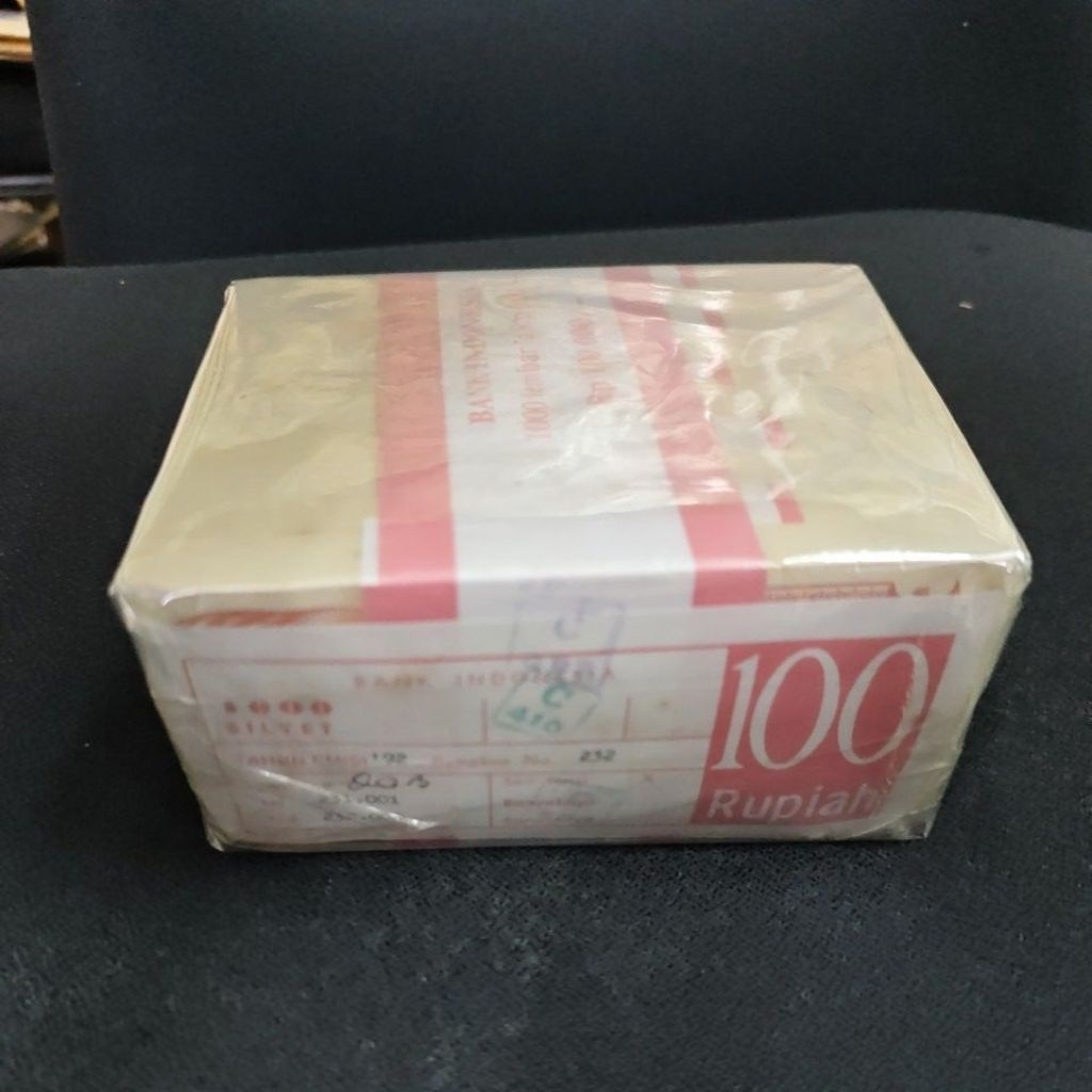 UANG INDONESIA PERAHU PINISI PC 100 RUPIAH 1BRUT