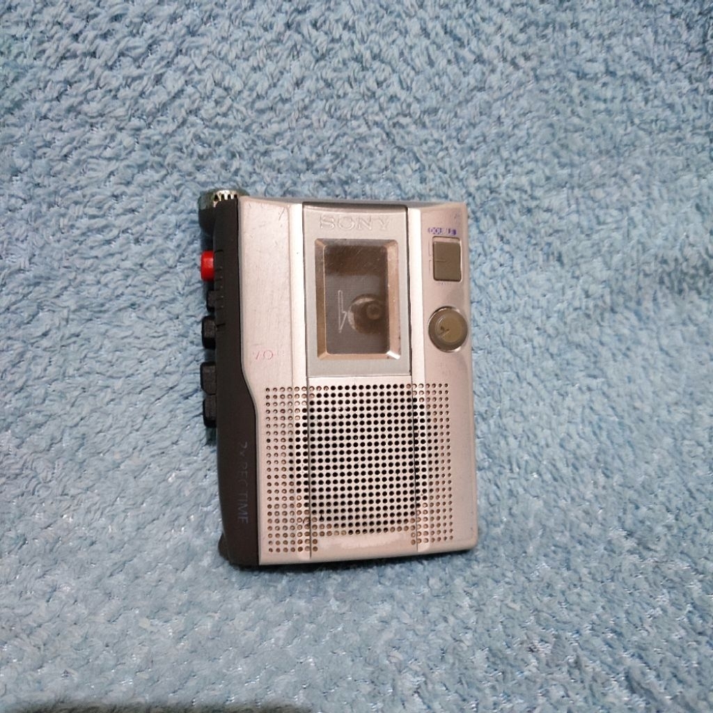 Pemutar Kaset Pita Walkman Sony TCM 200DV TCM200DV TCM 200 DV Built-in Speaker