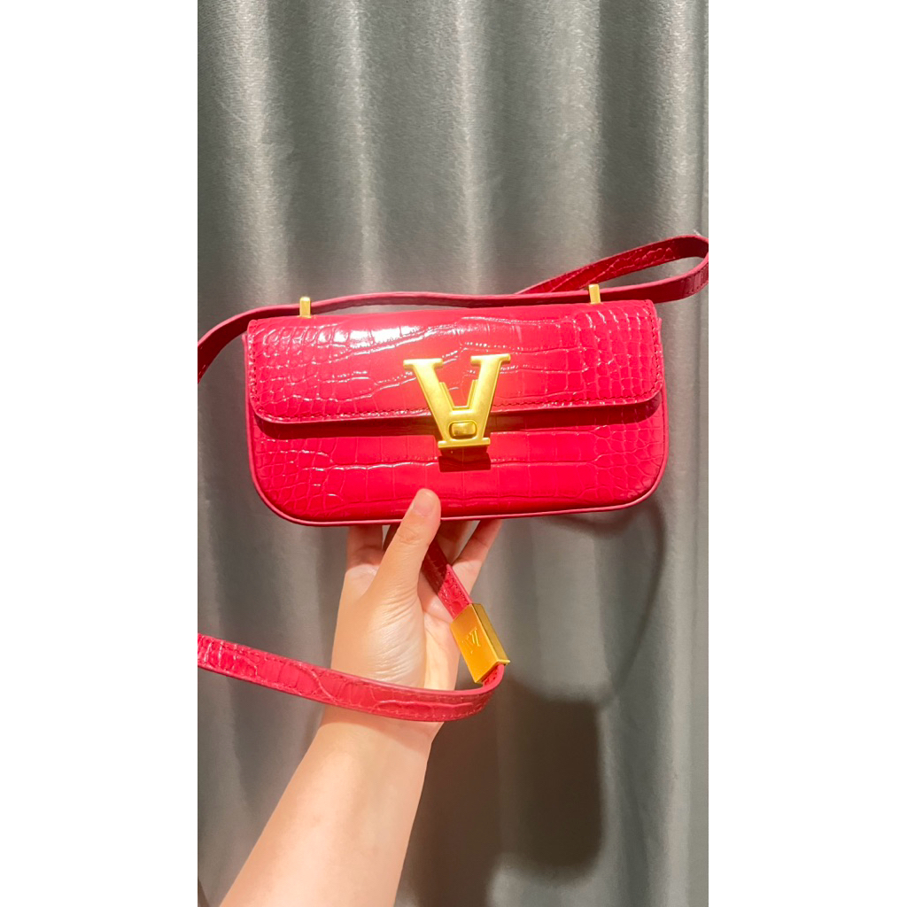 PL Preloved Vone World Signature Bag Croco Red