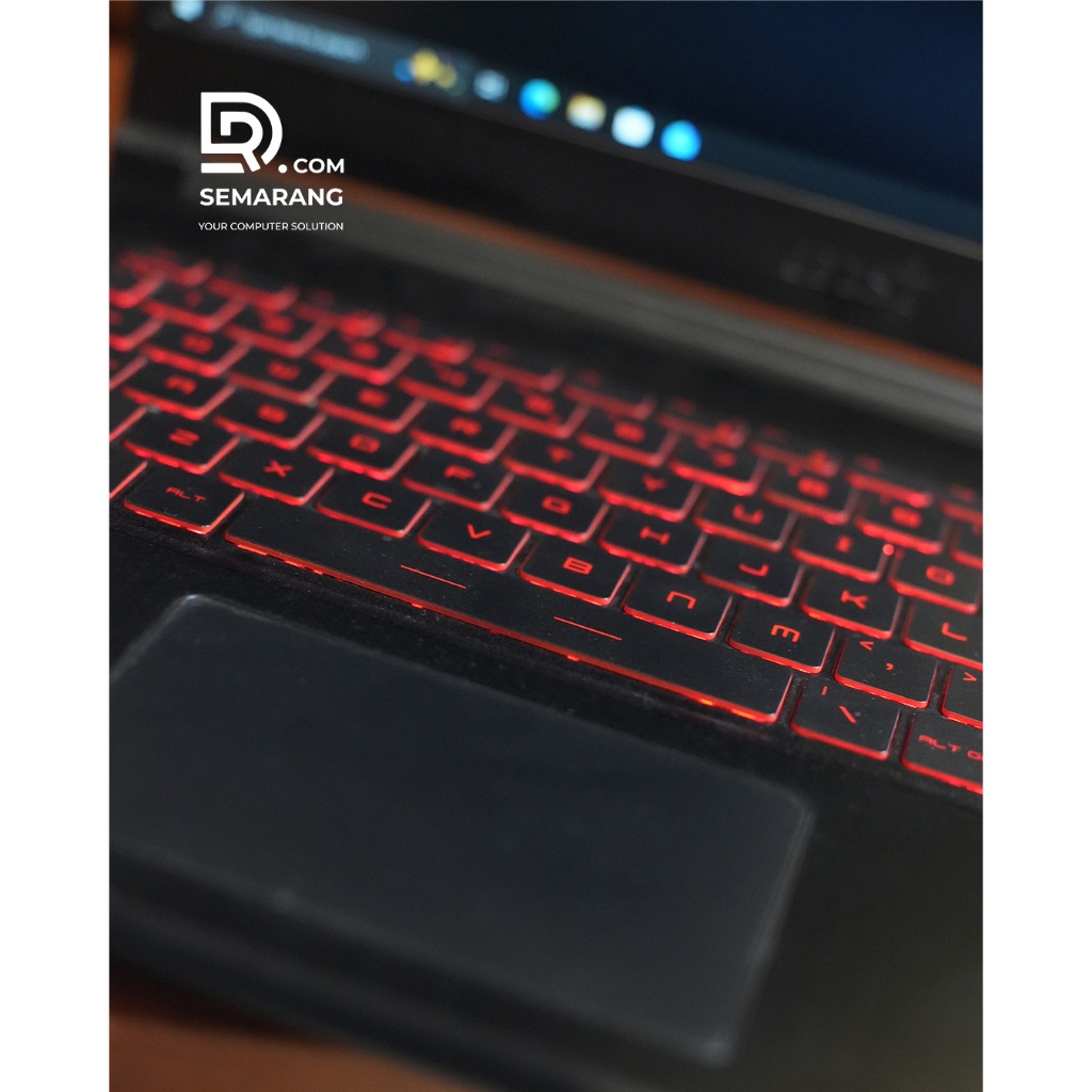 MSI GF63 Thin 10SCXR | Core i7 Gen 10 | GTX 1650 Max-Q 4GB | Layar FHD 144Hz | Laptop Gaming Tipis &
