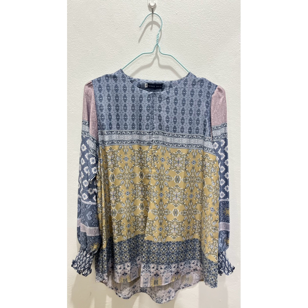 Ismaya Blouse By Teras Baju