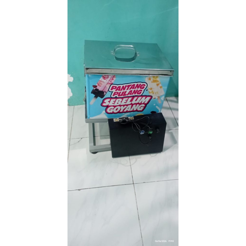 Mesin Es Goyang