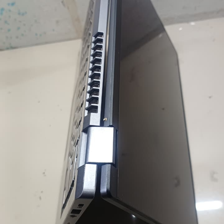dijual lcd acer aspire 5 spin 14 toucren masih mulus dan normal