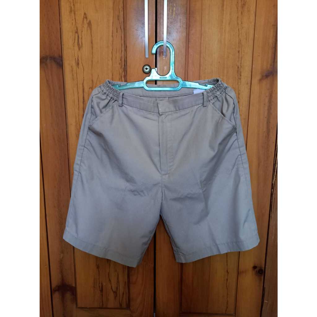 PRELOVED Celana seragam SD warna coklat khaki sekolah S**** M****