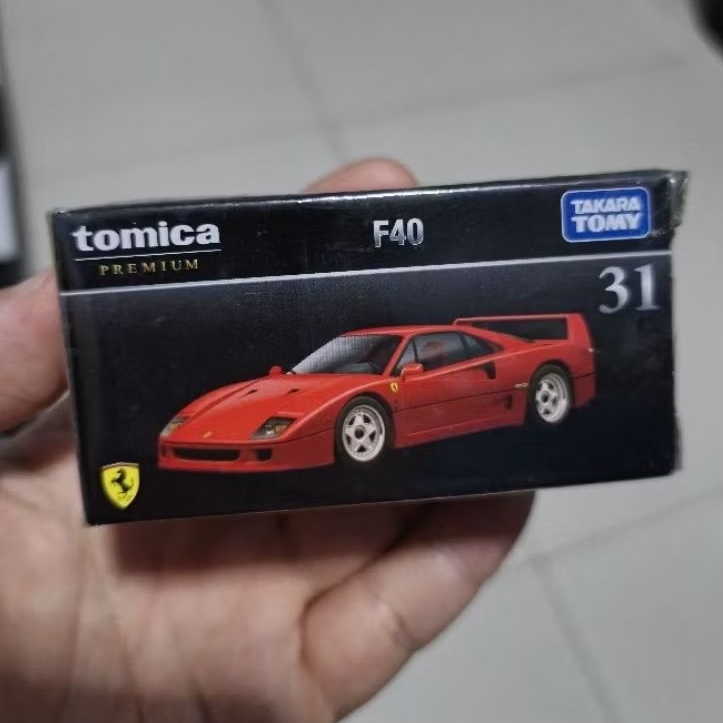 TOMICA FERRARI F40 MERAH (LOOSE)
