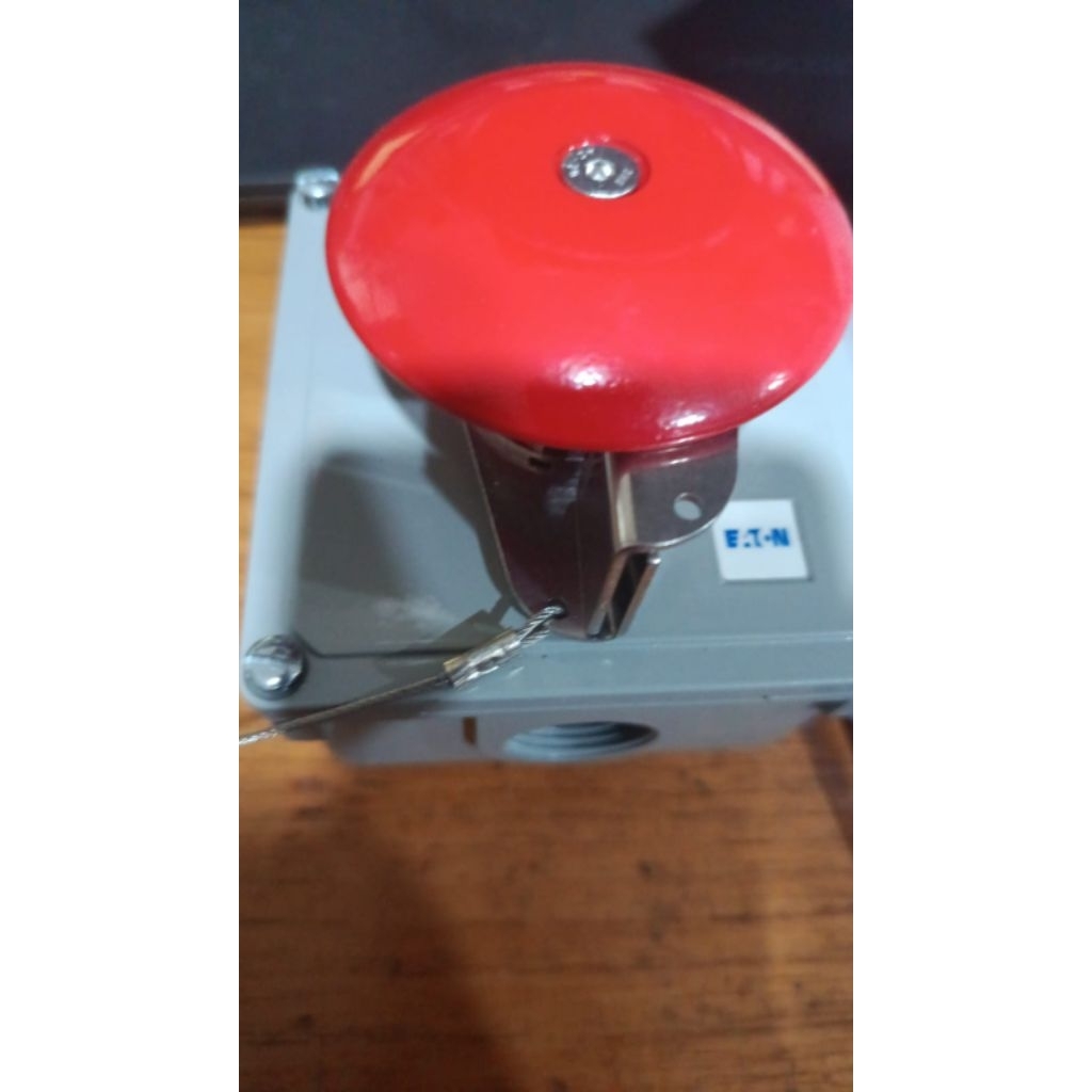 Emergency stop ESP 6/6 Merk Eaton ORI