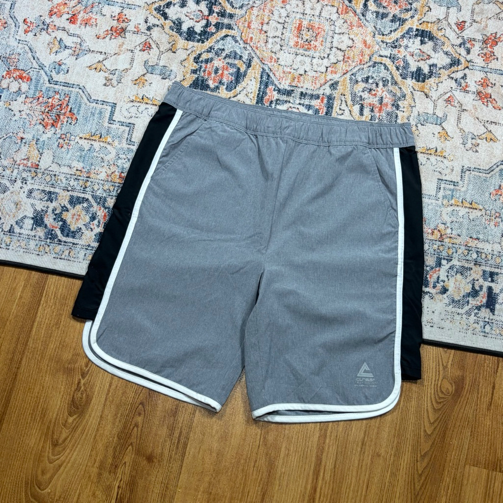CELANA PENDEK GENERAL IDEA CLASS BOARDSHORT