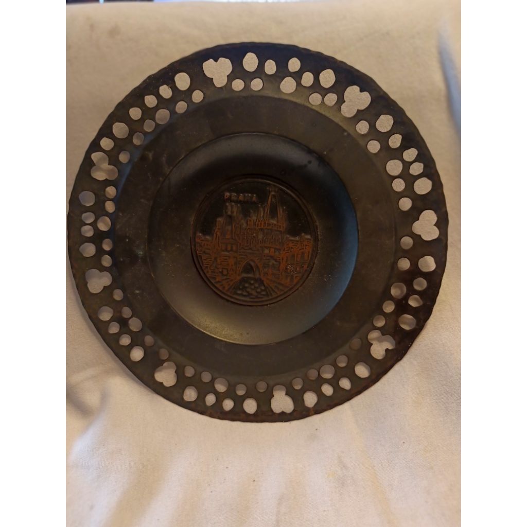 piring pajangan antik bahan kuningan