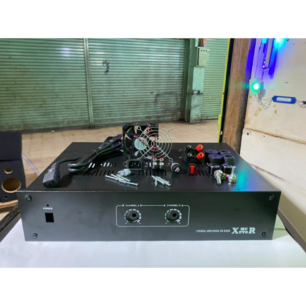 Box Amplifier XR 0220 + AKSESORIS