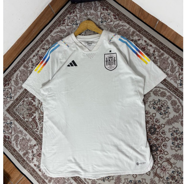 SPAIN 4dii 2022/2023 FOOTBALL SOCCER PRE MATCH JERSEY