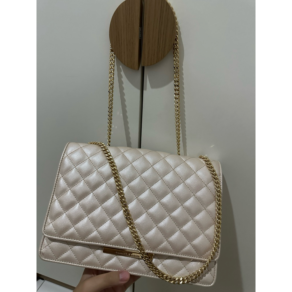 PRELOVED TAS CHARLES & KEITH