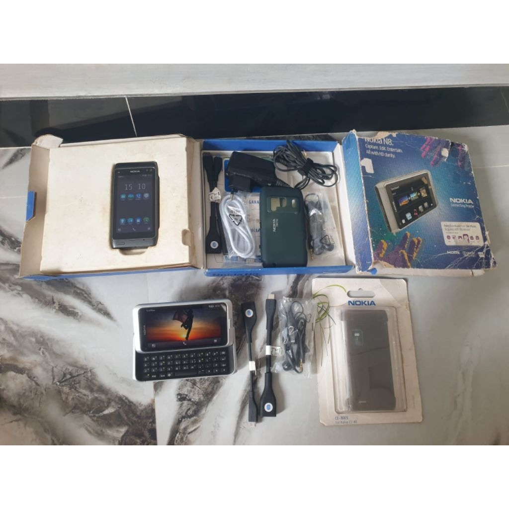 Nokia N8 dan Nokia E7 original