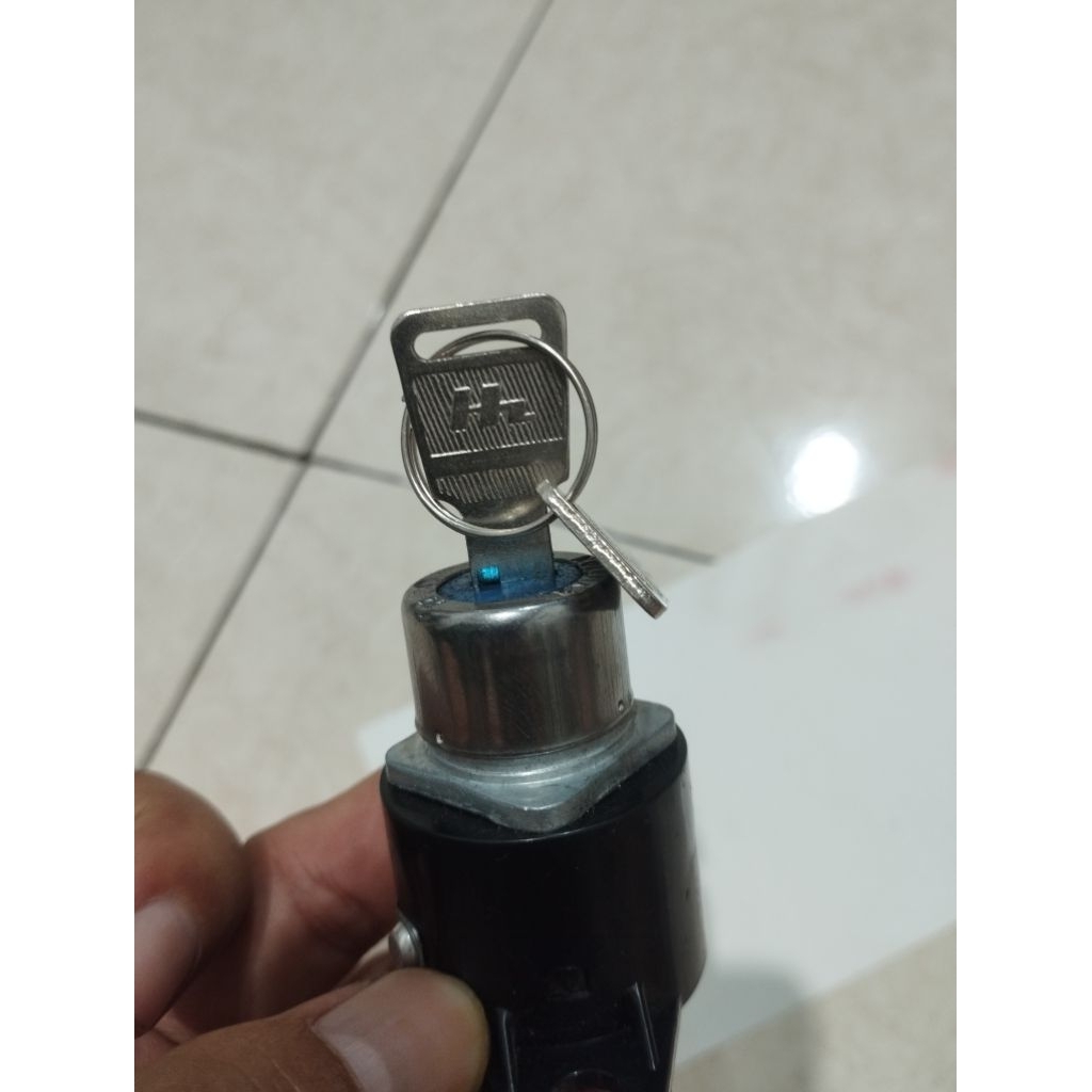 Kunci kontak c70 detail mirip original