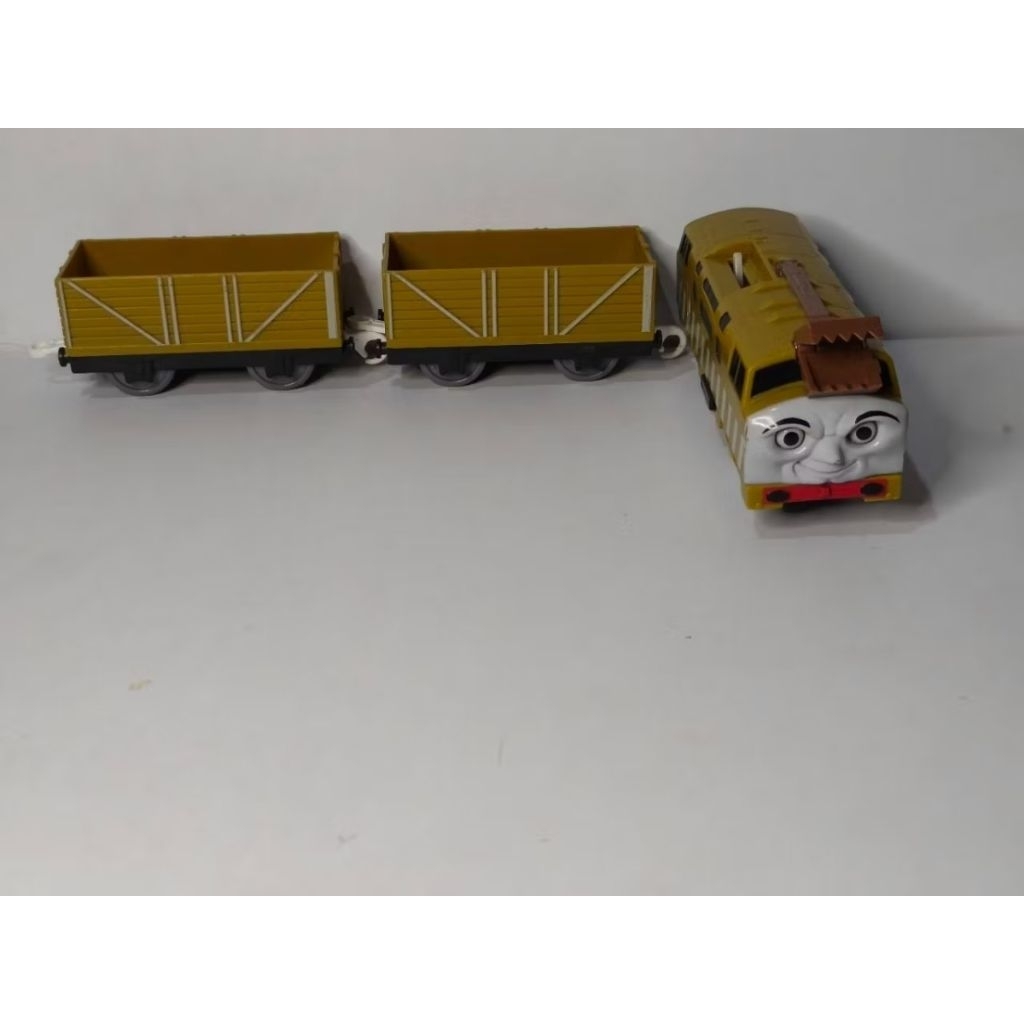Kereta Thomas&Friends (Diesel10) TOMY Elektrik On