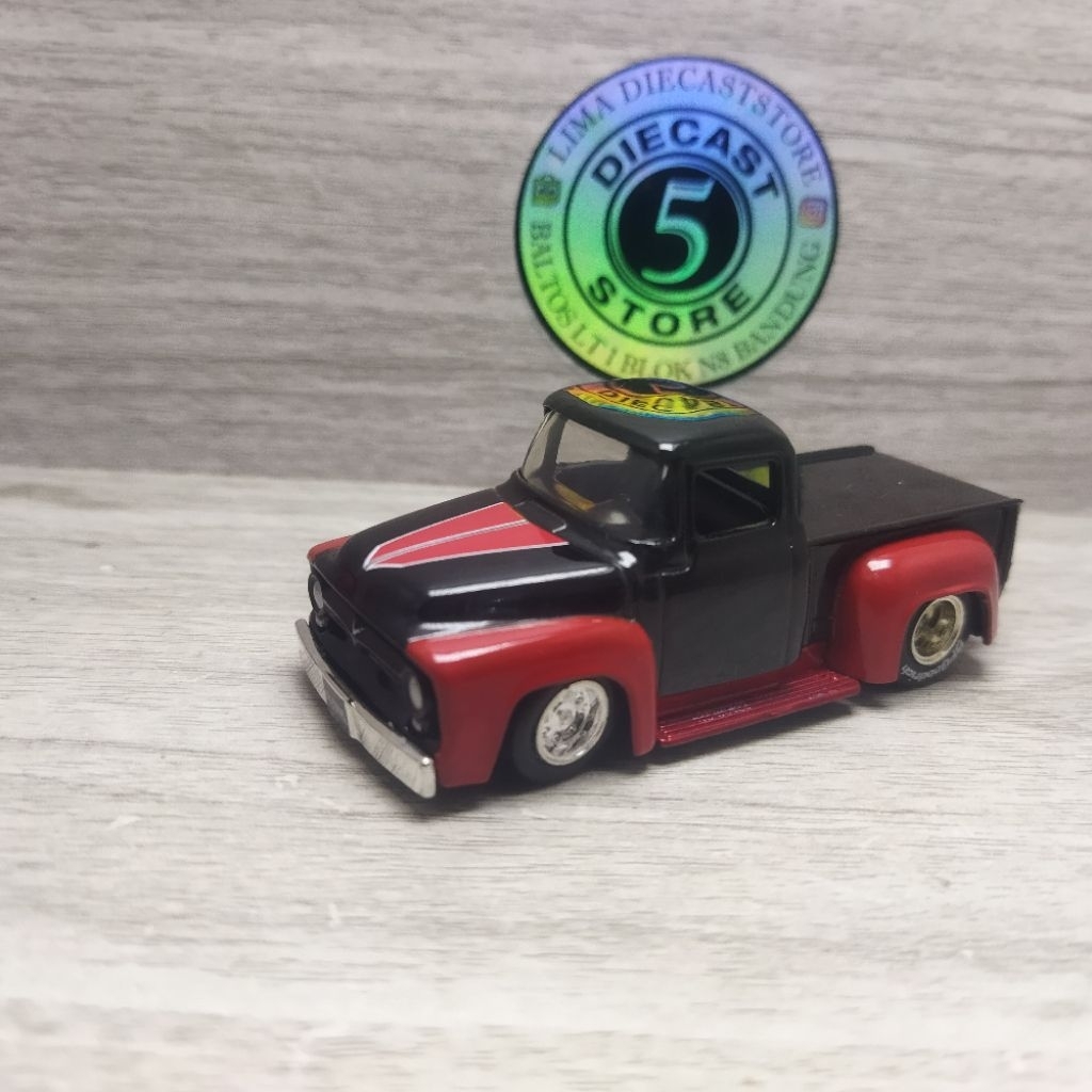 jada toys 1956 Ford F100 pick up hitam merah