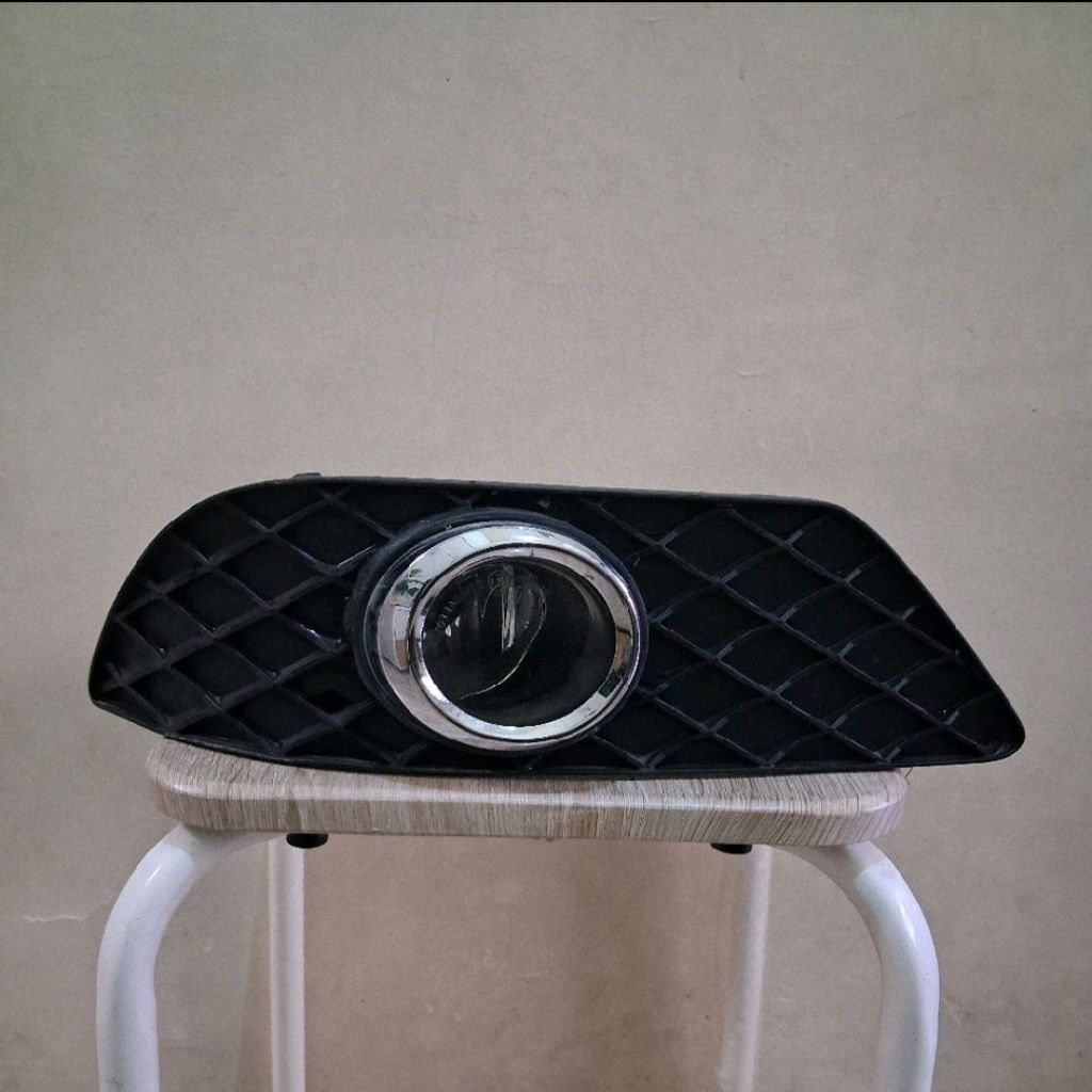 Cover foglamp plus foglamp Mercy Mercedes Benz W204 C200 tahun 2010 2011 2012