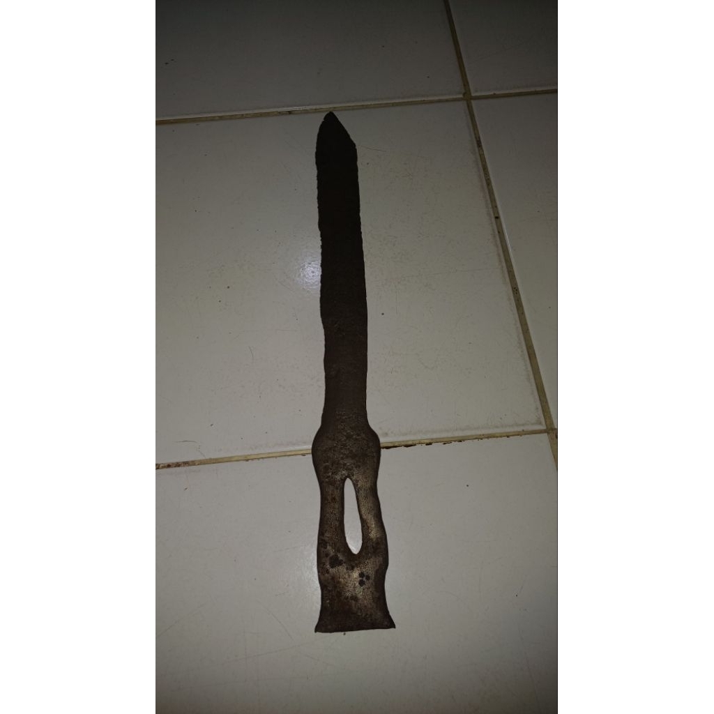 Golok atau pedang pendek temuan sungai barang antik