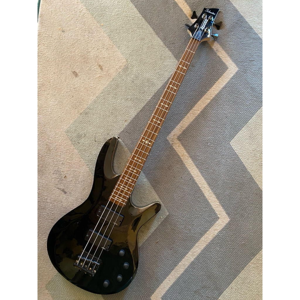Bass Schecter 4Strings