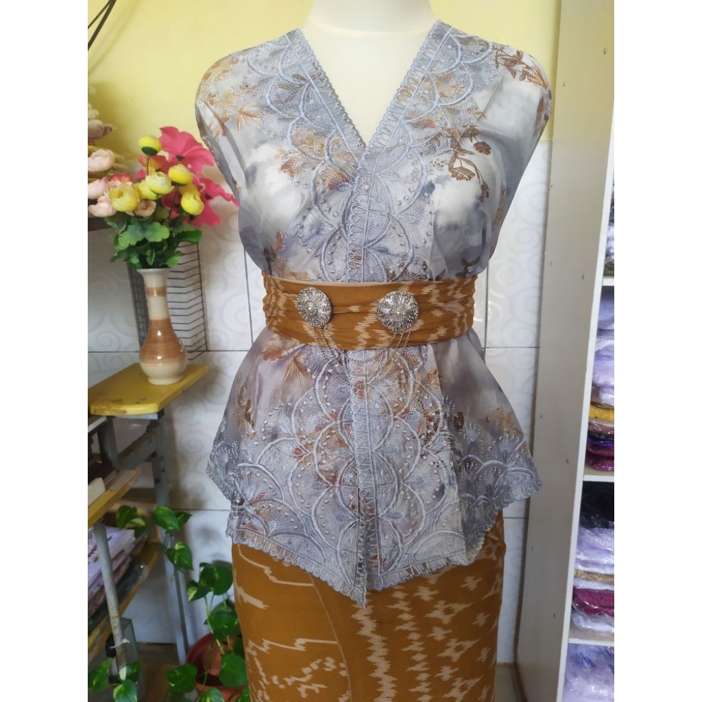KAIN KEBAYA BORDIR LUKIS CANTIK DAN MEWAH