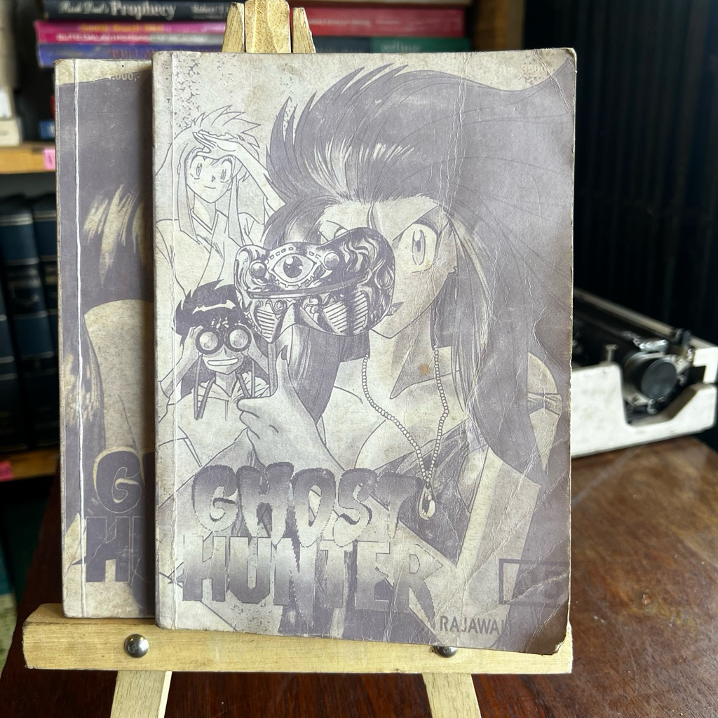 Komik Ghost Hunter Rajawali Grafiti