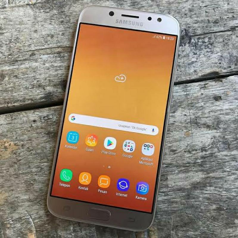 Samsung j7 pro bekas/ normal