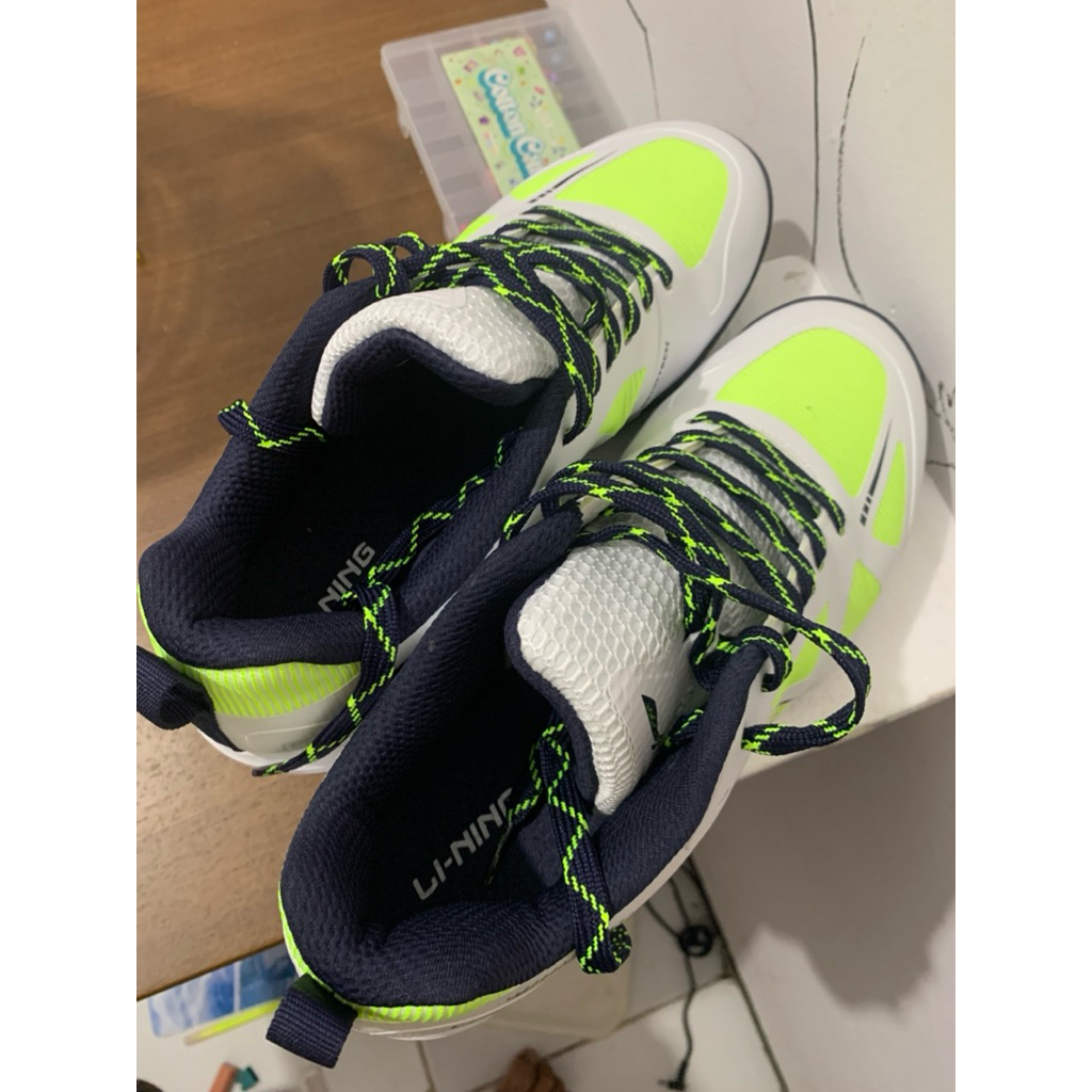 Preloved/Second sepatu lining Aerotech Terbaru