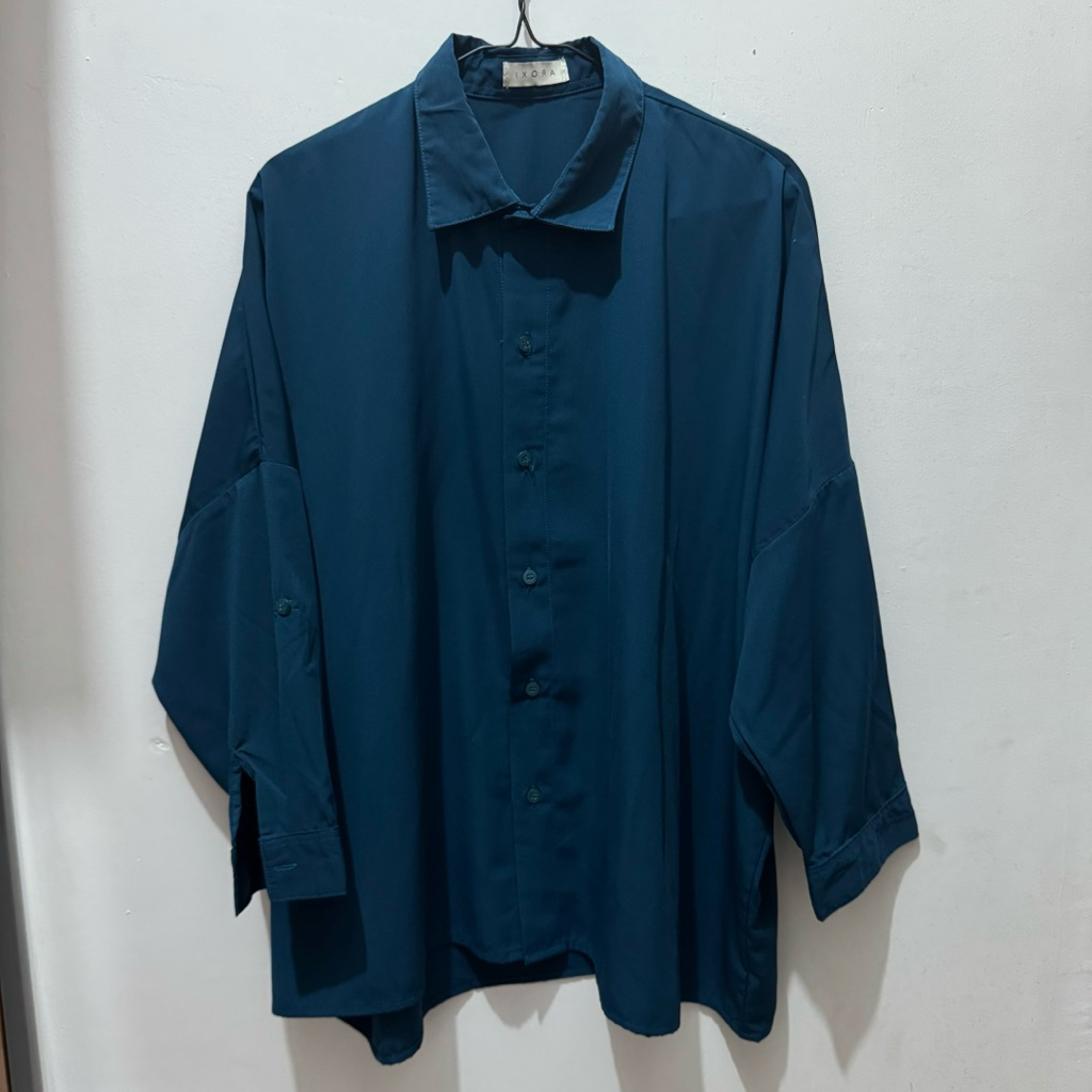 PRELOVED - Kemeja Oversize Biru Ixora