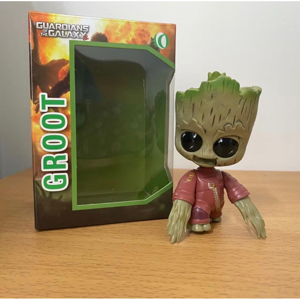 action figure avenger groot baju merah chibi