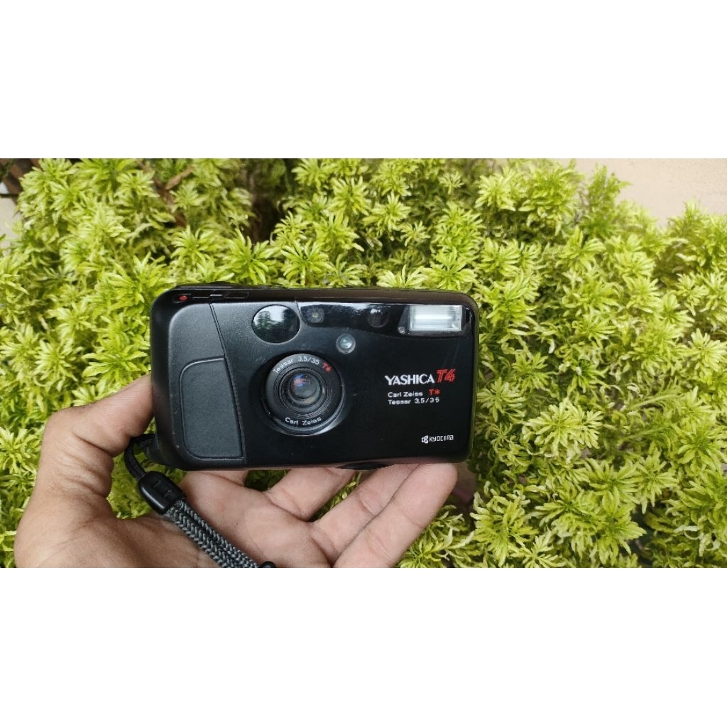 Yashica-T4