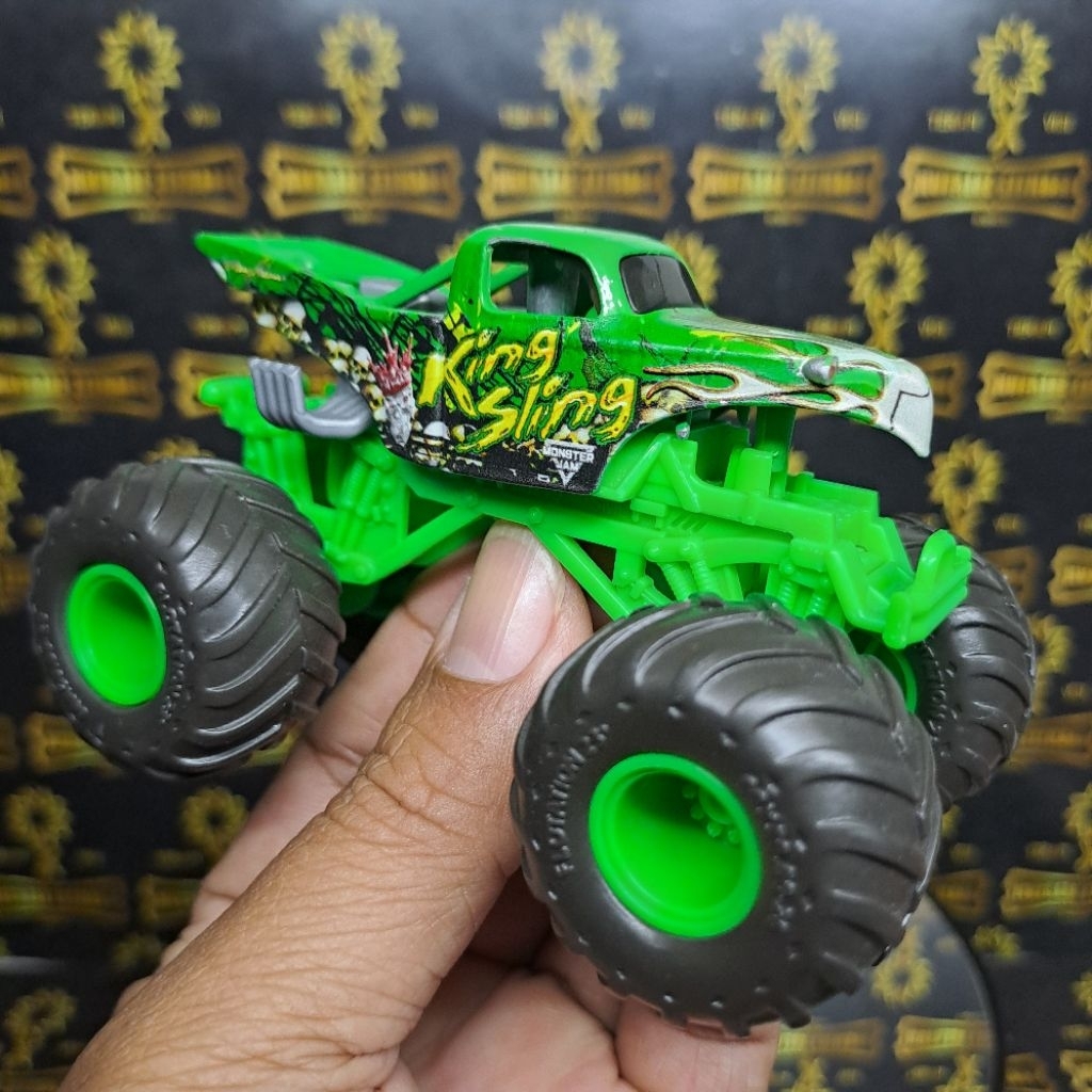 96% LOOSE MONSTER JAM LOOSE MONSTER JAM KING SLING MONSTER JAM 1:64 MONSTER JAM KOLPRI KONDISI 96%