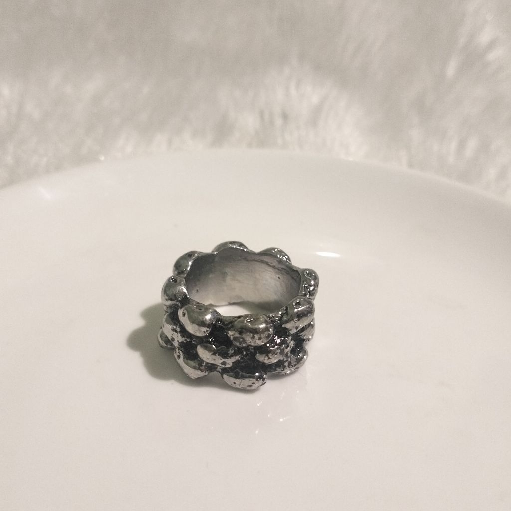 Cincin Tengkorak