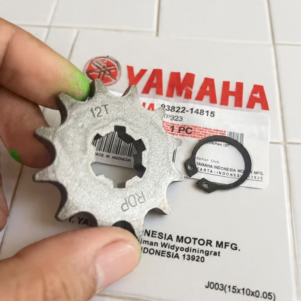 GEAR GIR DEPAN 428-12 T YAMAHA  RX KING FIZR RXK RXR RXS RXZ YT ORIGINAL YAMAHA | 93822-14815