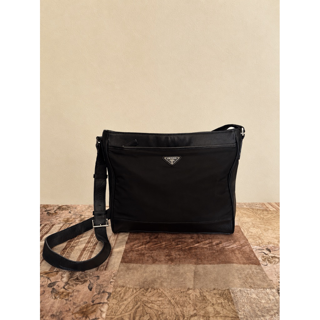 prada sling bag men