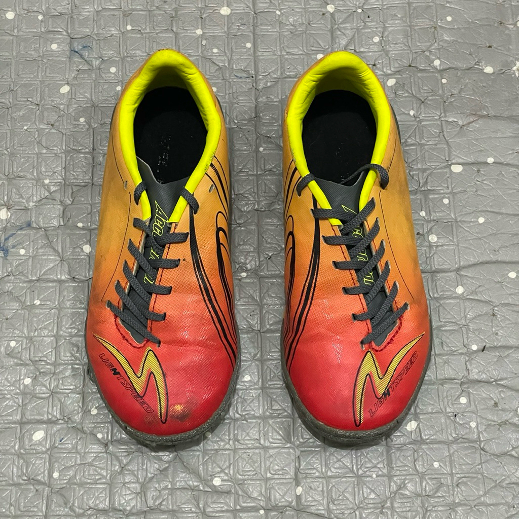 SPECS ACCELERATOR LIGHTSPEED 4 FUTSAL SHOES PRELOVED SECOND | SEPATU FUTSAL ANAK | SEPATU ANAK | SEP
