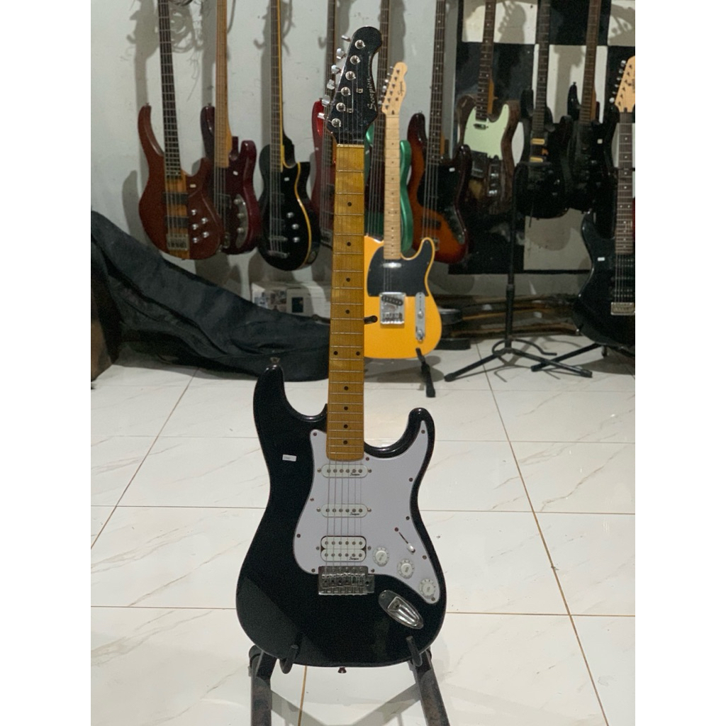 gitar elektrik scorpion stratocaster original
