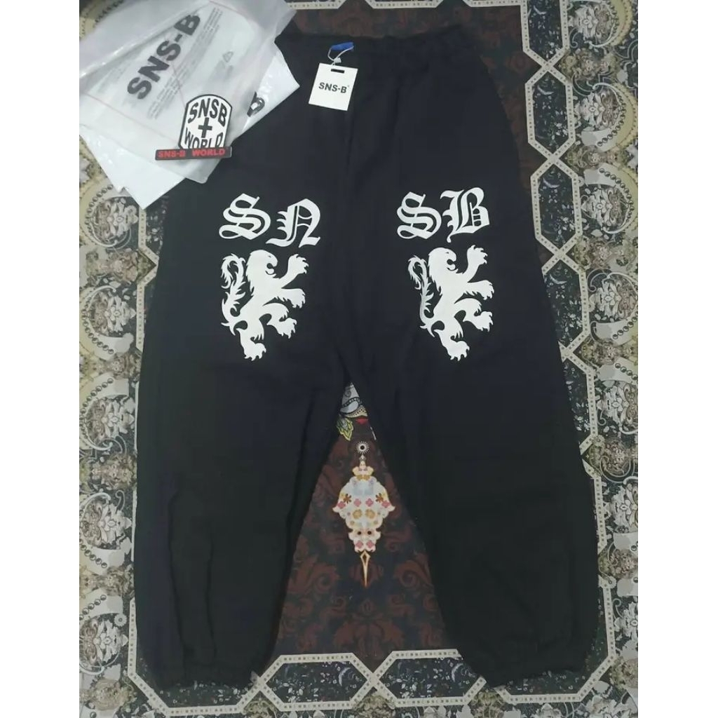 sweat pants