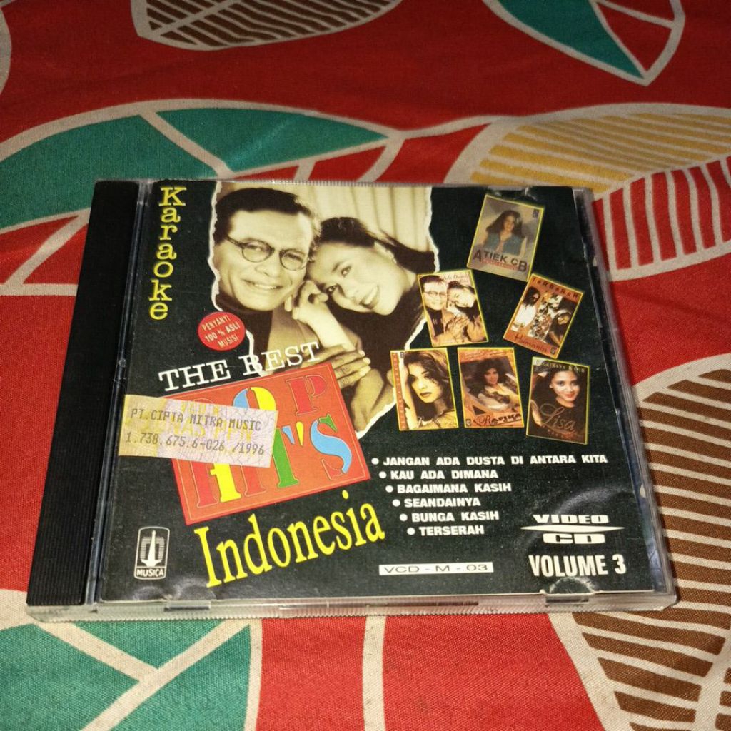 VCD POP HITS INDONESIA VOL 3 POPPY MERCURY ATIEK CB POWER SLAVES BROERY