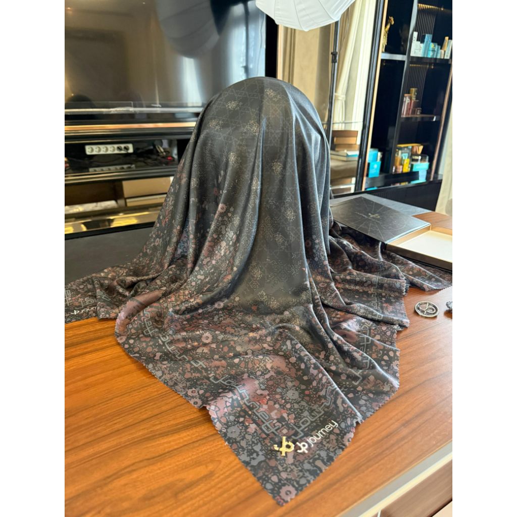 NEW DERAYA SERIES JOURNEY SCARVES